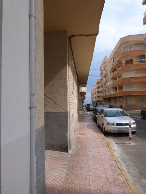 Modern Apartment In Torrevjea 200M From The Loccos Beach Torrevieja Exterior foto