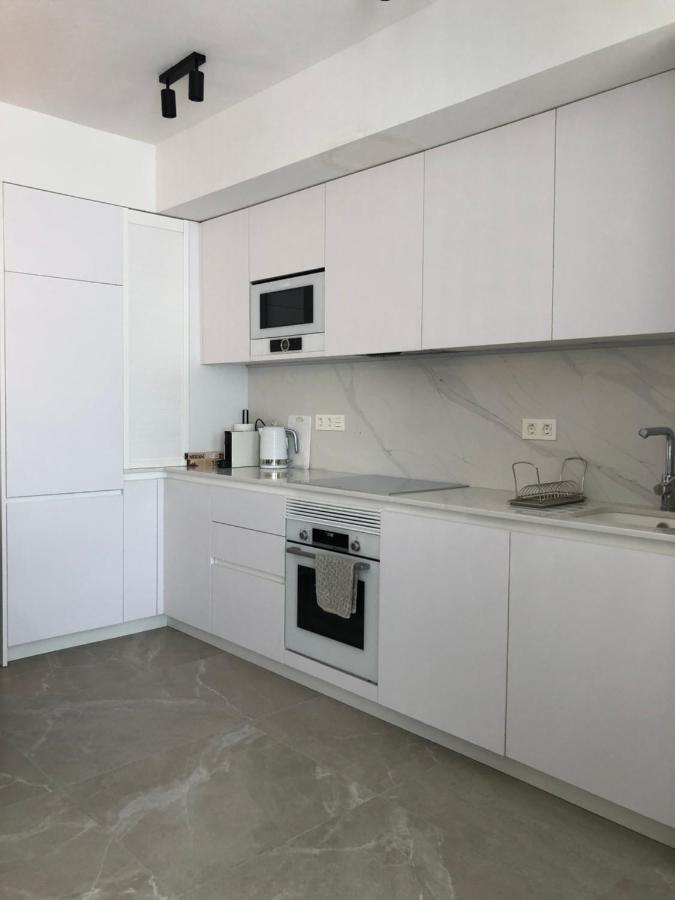 Modern Apartment In Torrevjea 200M From The Loccos Beach Torrevieja Exterior foto